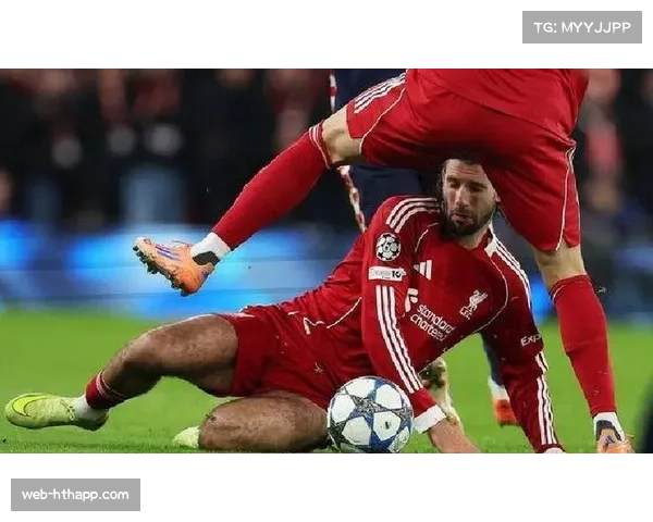 利物浦状态低迷，欧冠惨败引发球迷提前退场